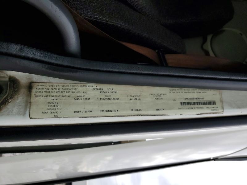 2017 Volvo VNL Semi Truck