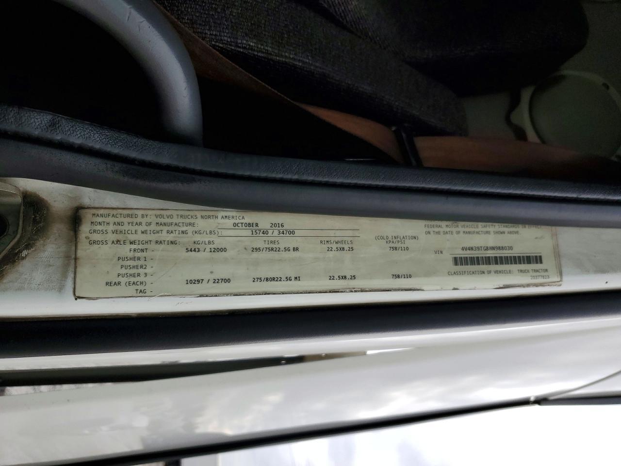 2017 Volvo VNL Semi Truck