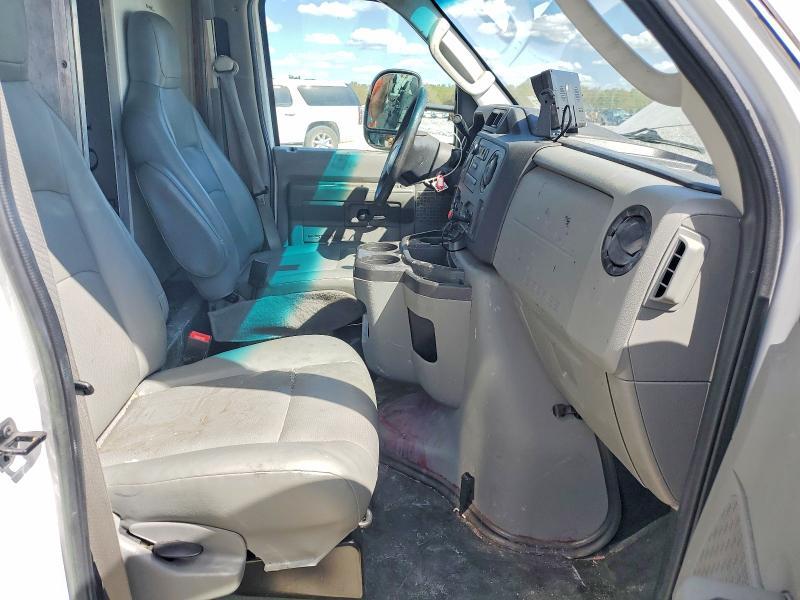 2019 Ford E350 BOX Truck