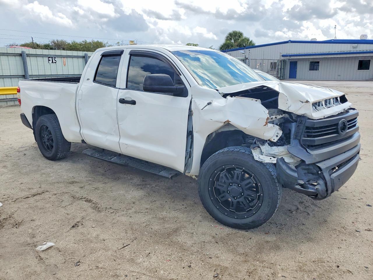 2017 Toyota Tundra SR
