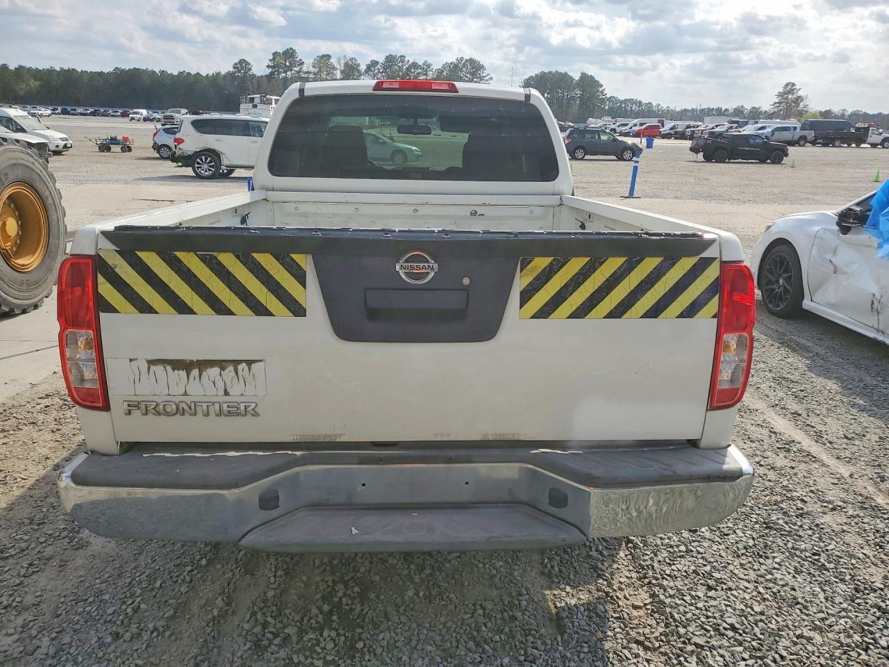 2016 Nissan Frontier S