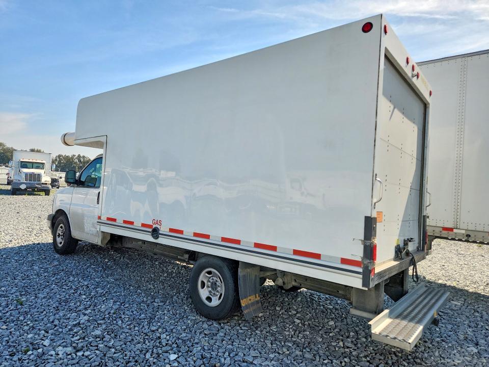 2021 Chevrolet Express BOX Truck