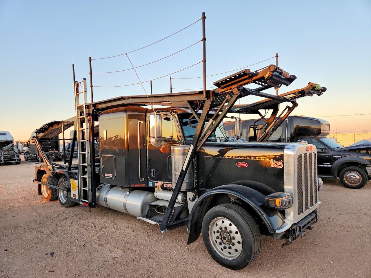 2020 Peterbilt 389