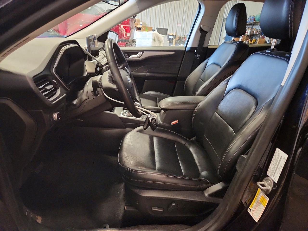 2021 Ford Escape sel