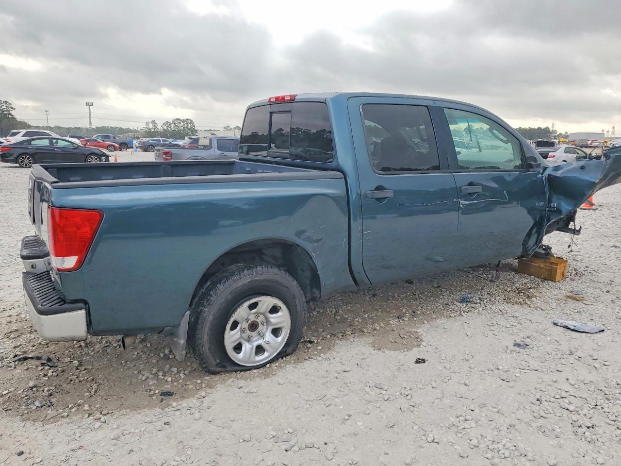 2004 Nissan Titan XE