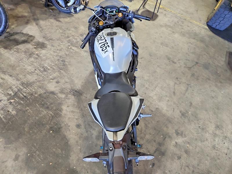 2025 Kawasaki ZX400 S