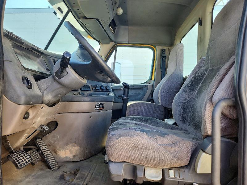 2014 Freightliner Cascadia Semi Truck