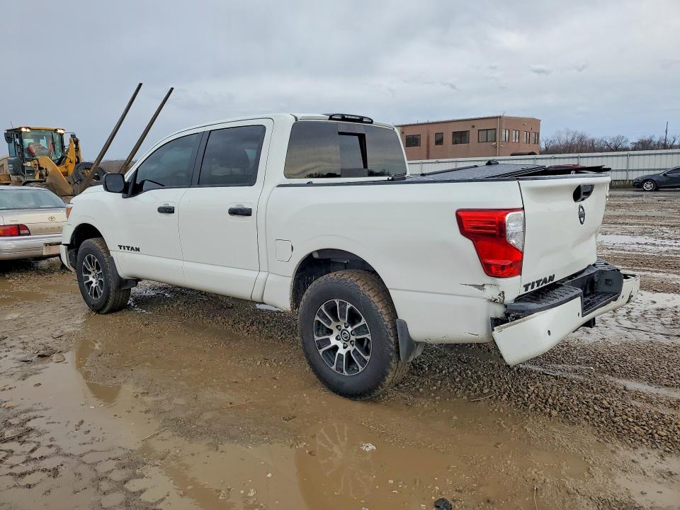 2021 Nissan Titan SV