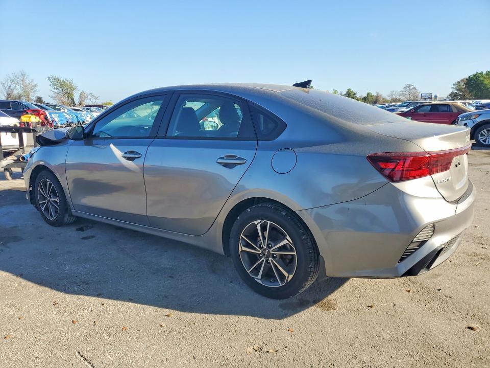2022 KIA Forte lxs