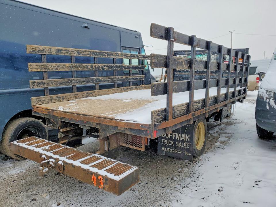 2019 Isuzu NPR XD Flatbed Truck