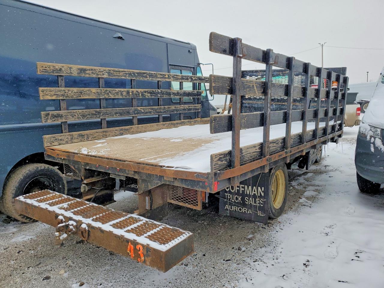 2019 Isuzu NPR XD Flatbed Truck