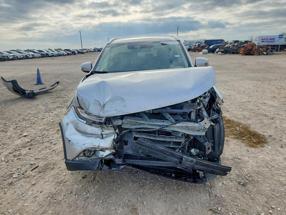 2020 Mitsubishi Outlander se