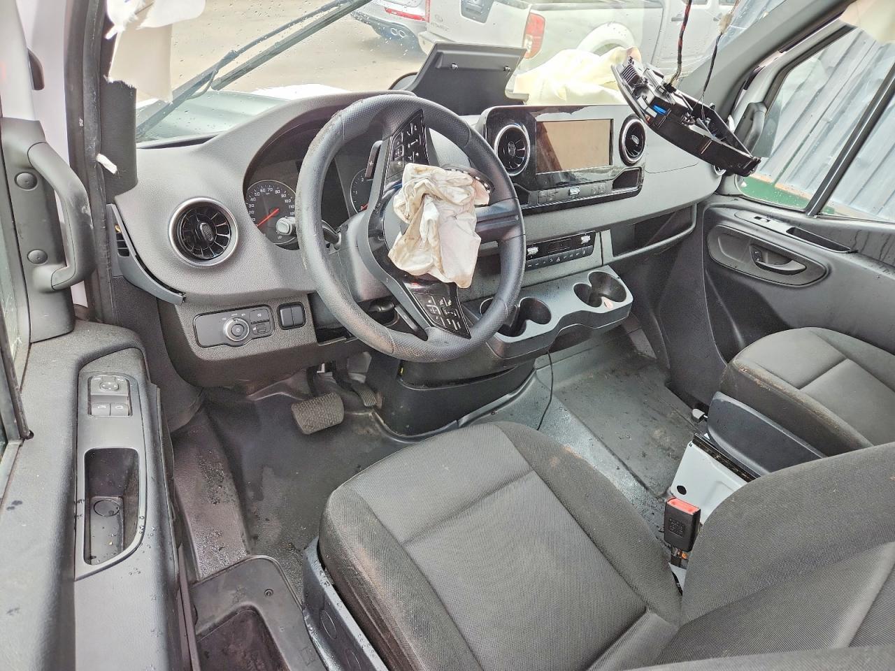 2025 Mercedes-Benz Sprinter 2500