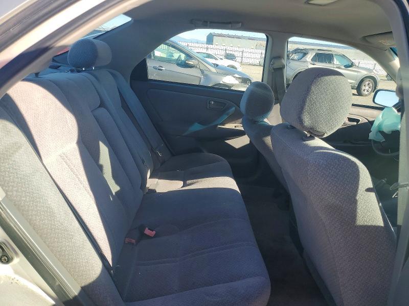 2001 Toyota Camry le