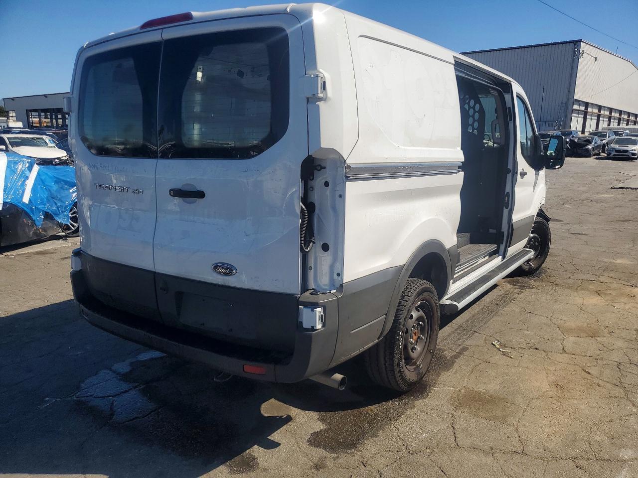 2025 Ford Transit T-250
