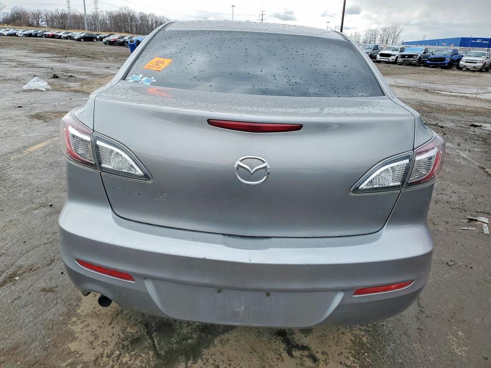 2013 Mazda 3 I