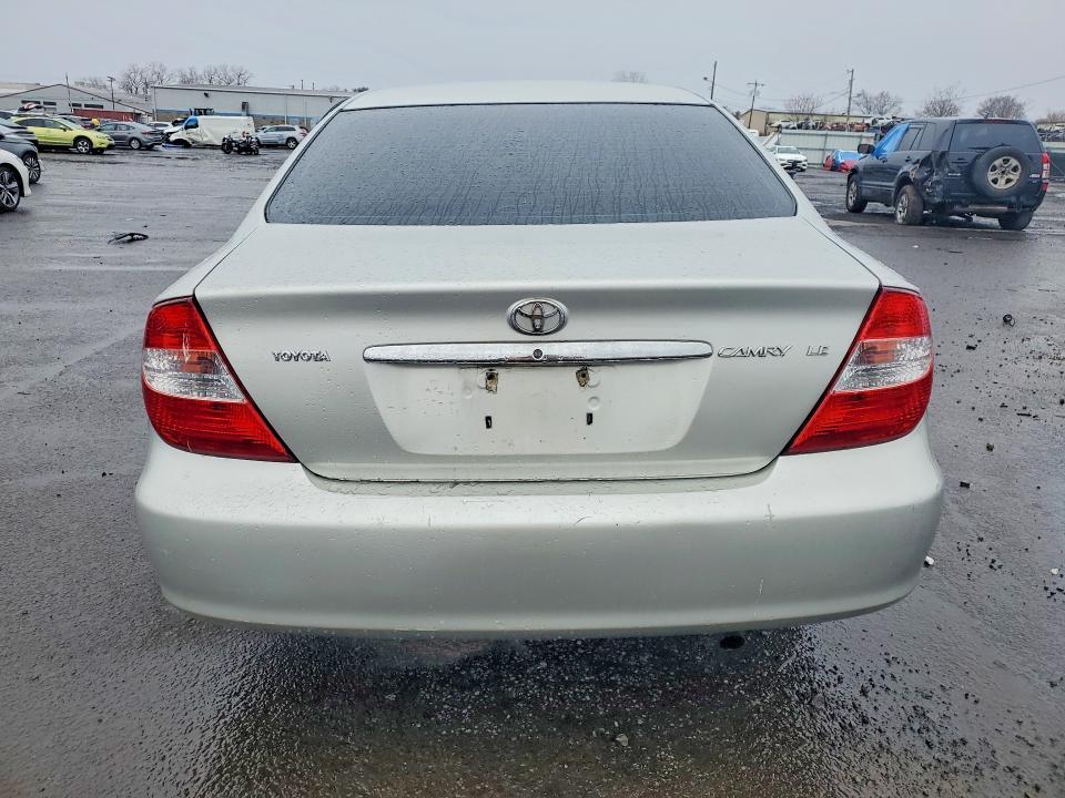 2003 Toyota Camry le