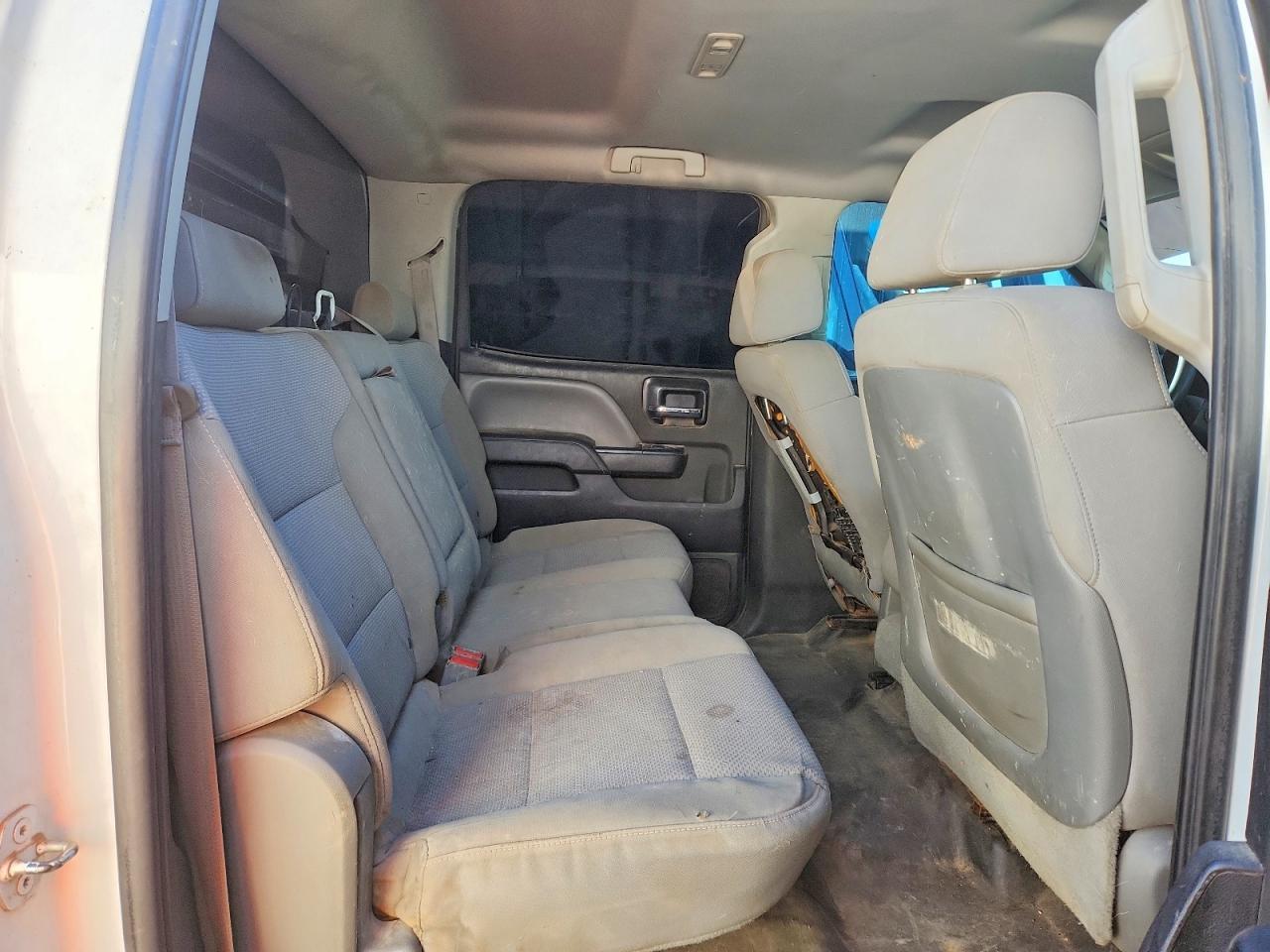 2015 Chev Rolet Silverado Flatbed Truck