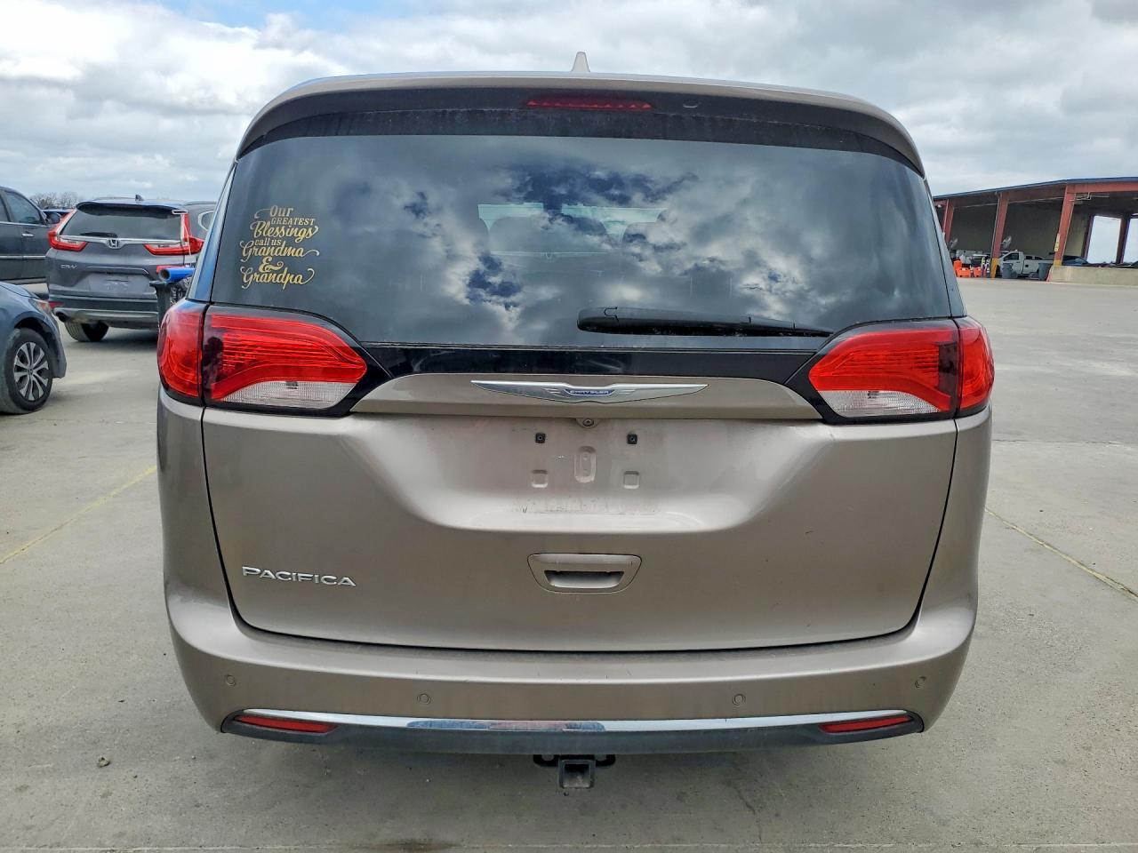 2017 Chrysler Pacifica Touring l Plus