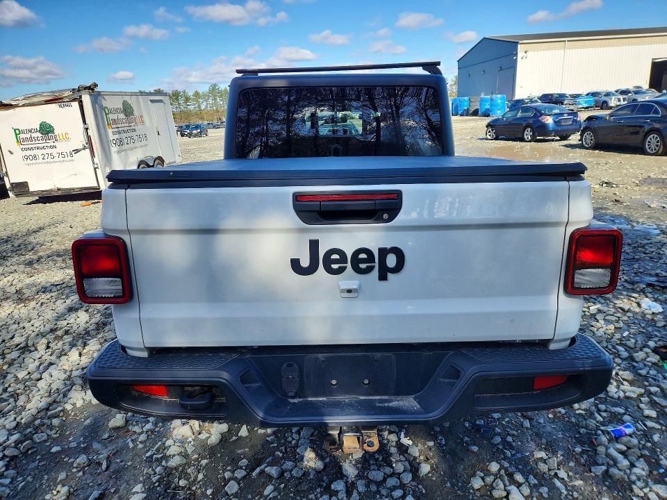2022 Jeep Gladiator Sport
