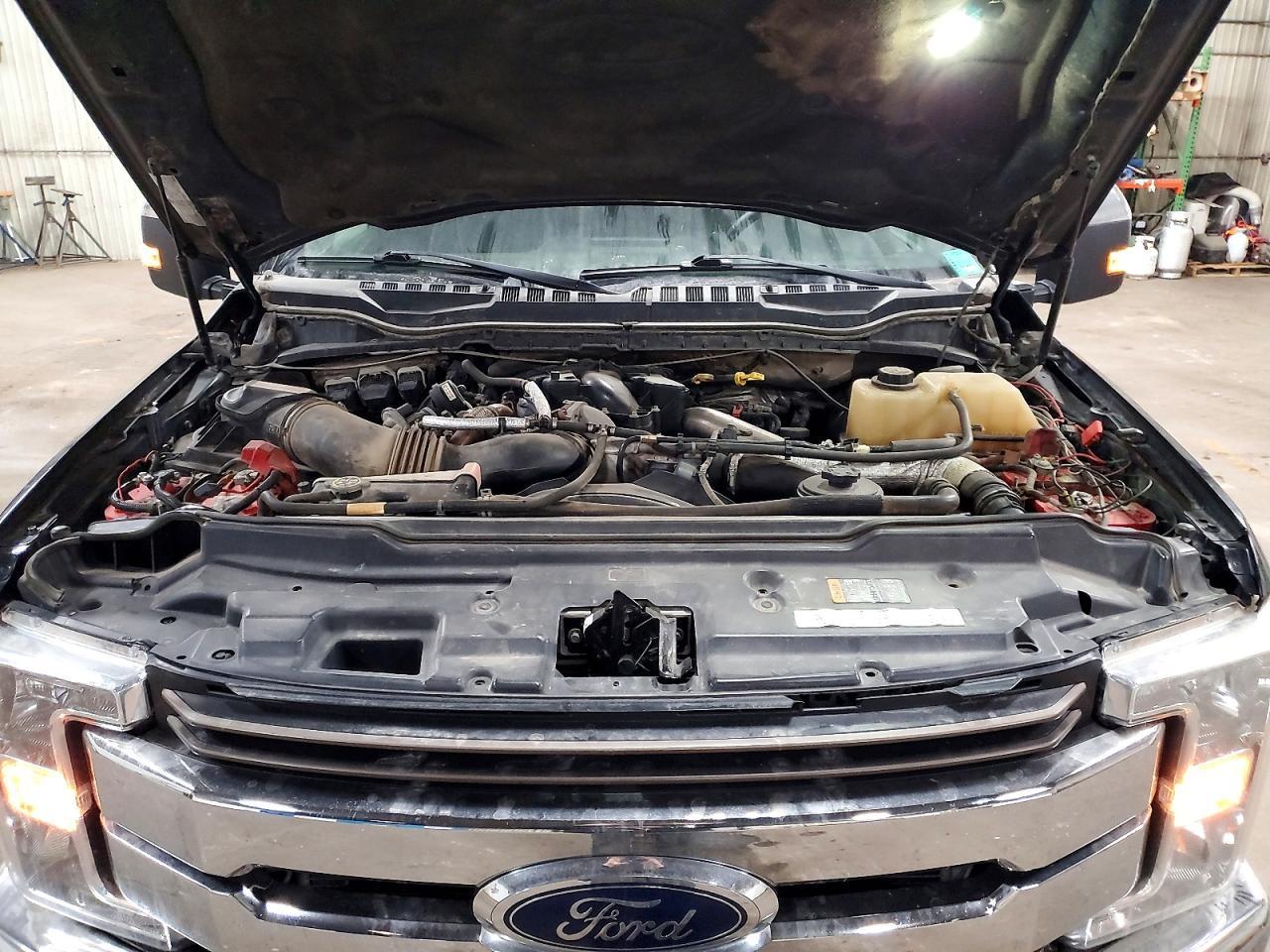 2017 Ford F350 Super Duty Utility / Service Truck