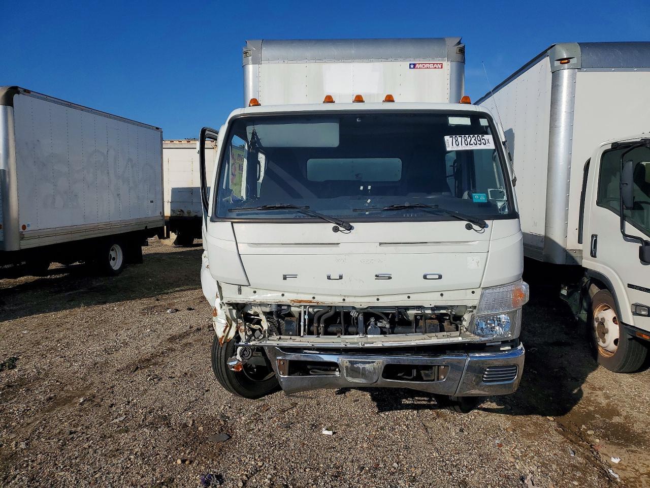 2019 Mitsubishi FE160 BOX Truck
