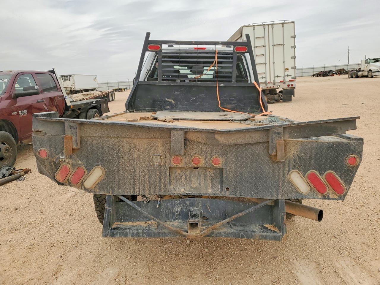 2023 Ford F250 Super Duty Flatbed Truck