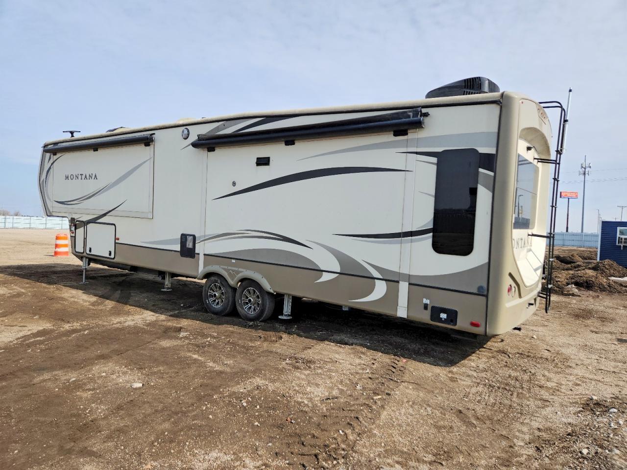 2018 Montana 2018 Keystone Montana Camper