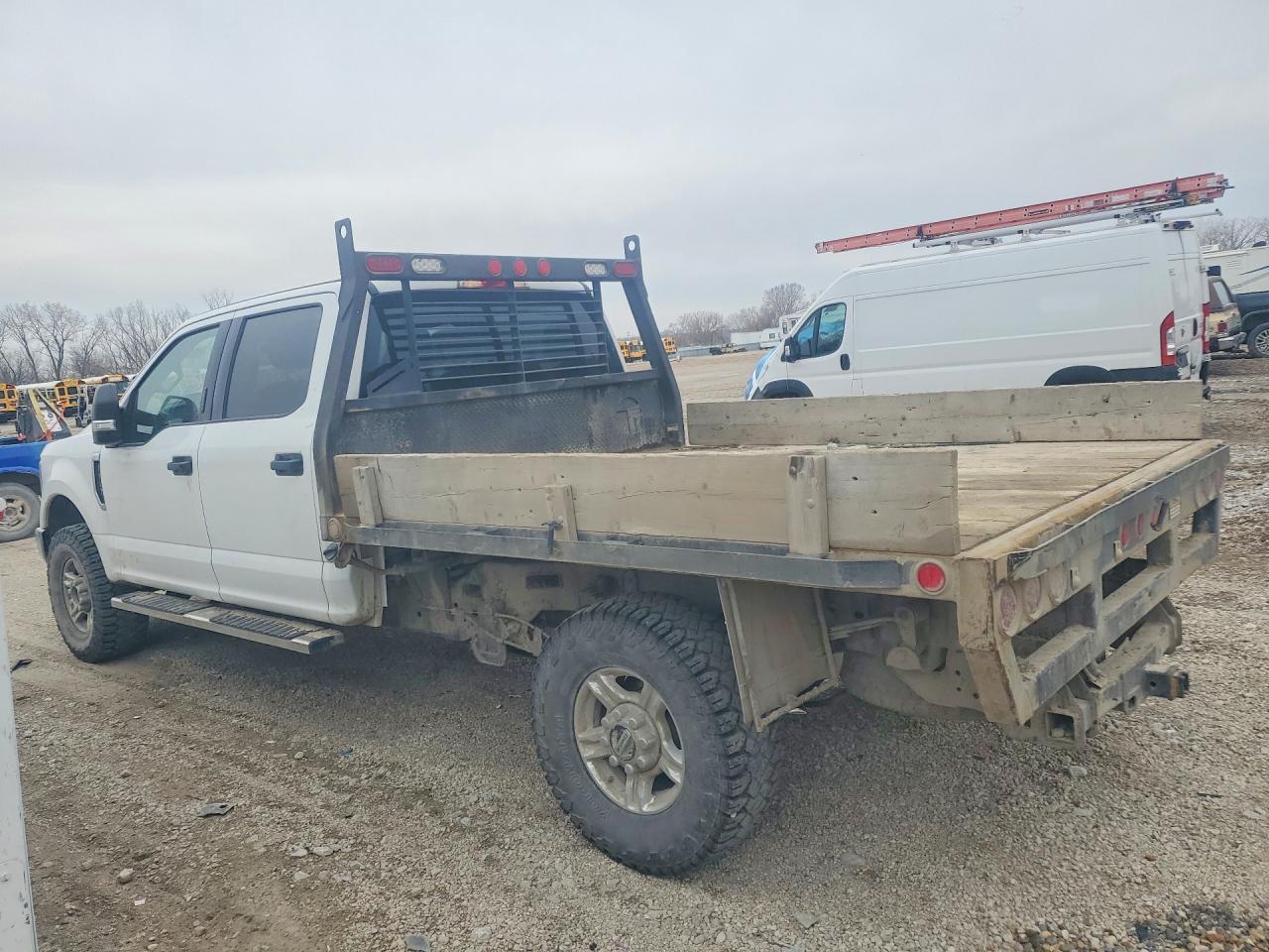 2017 Ford F350 Super Duty Flatbed Truck