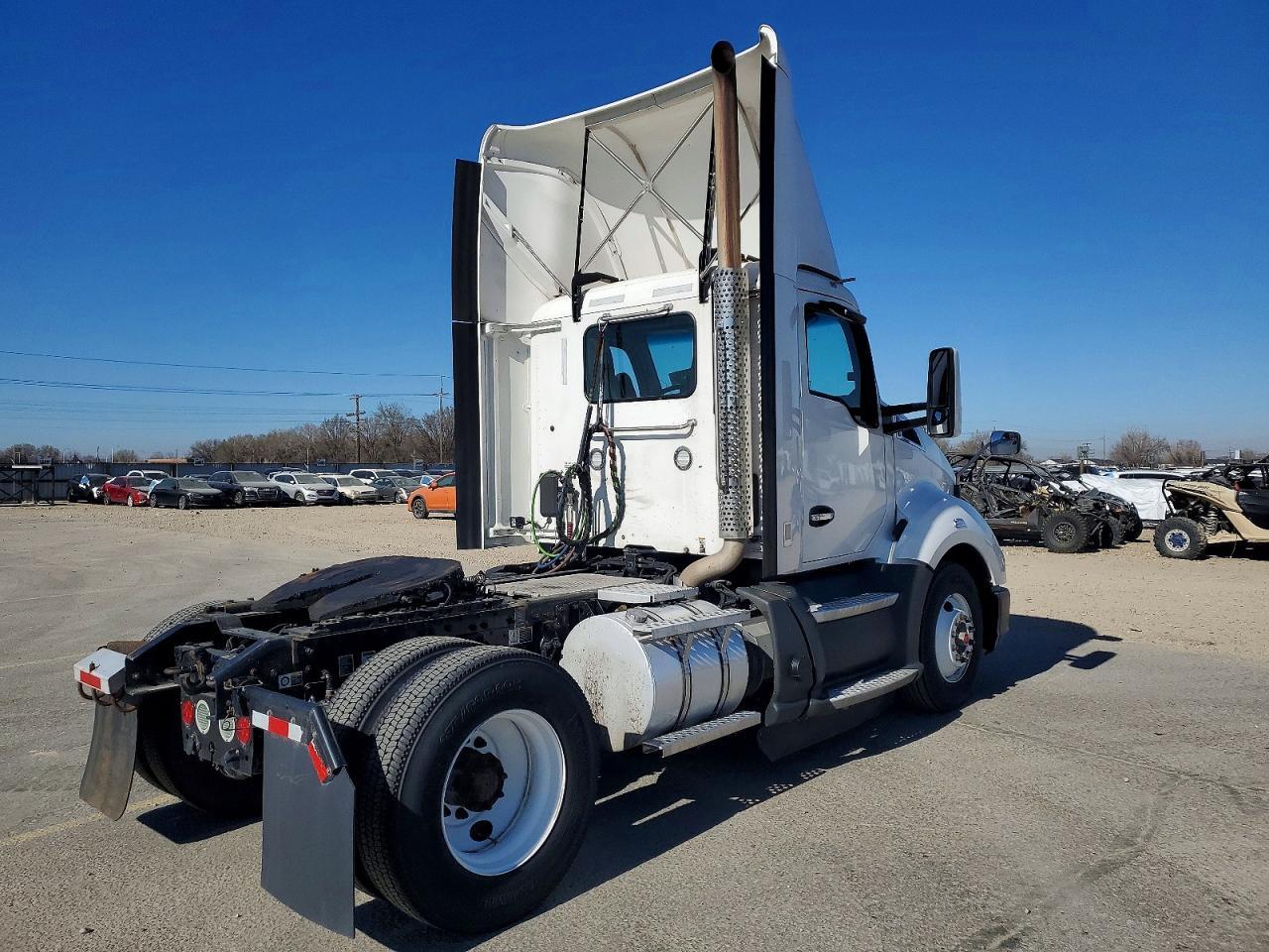 2021 Kenworth T680 Semi Truck