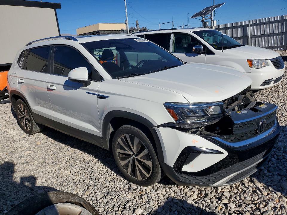2023 Volkswagen Taos se