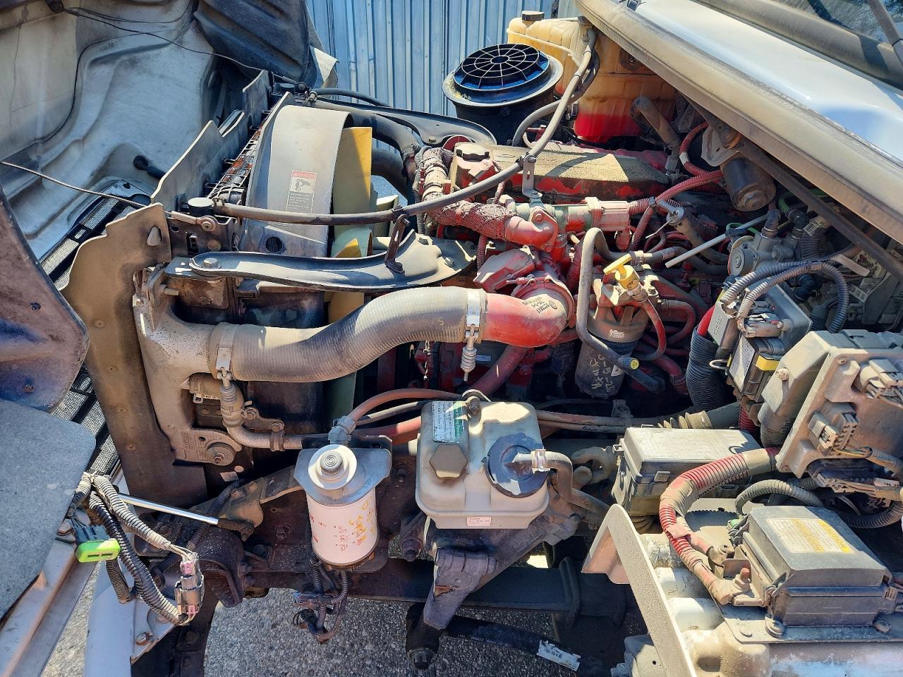 2015 Freightliner Business Class M2 Flatbed Truck