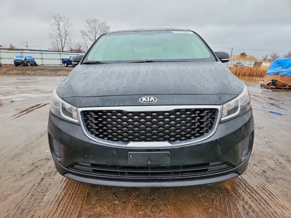2017 KIA Sedona lx