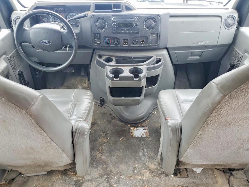 2010 Ford Econoline E350 Super Duty Wagon