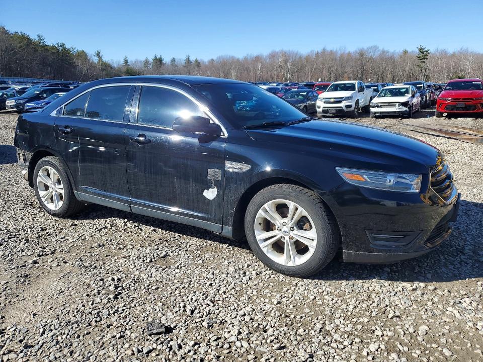 2016 Ford Taurus sel