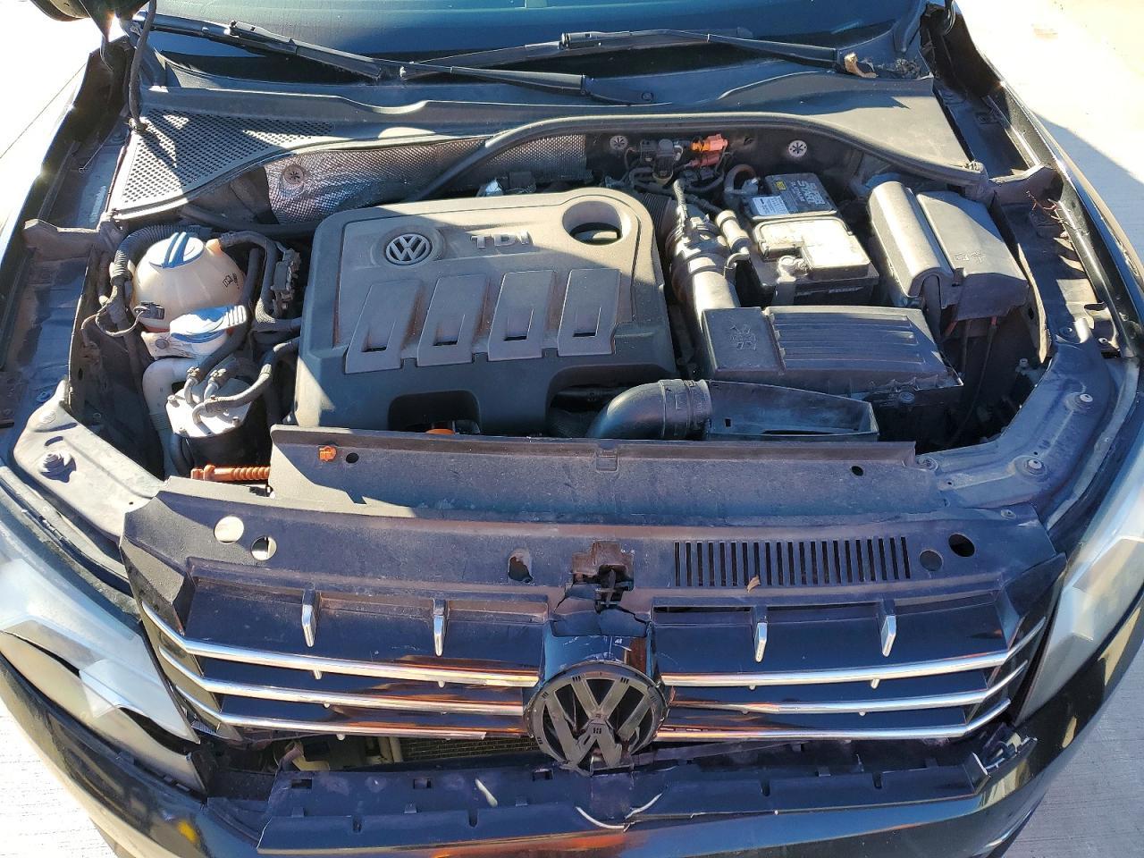 2013 Volkswagen Passat sel