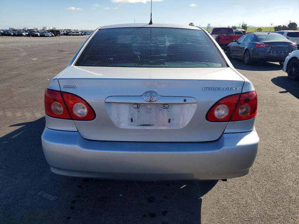 2005 Toyota Corolla le