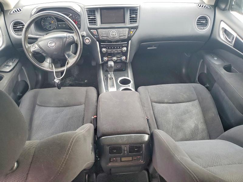 2015 Nissan Pathfinder sv