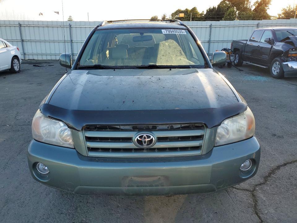 2005 Toyota Highlander Base
