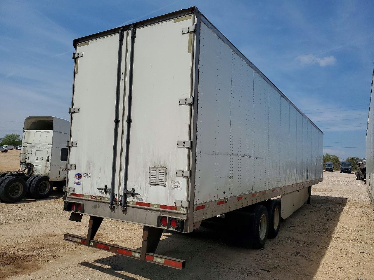 2016 Utility VS2DX DRY Van Trailer