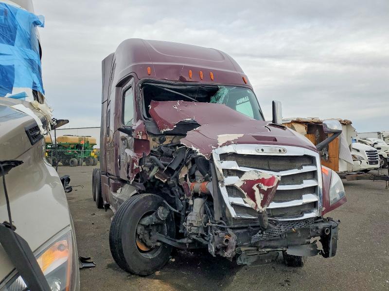 2018 Freightliner Cascadia 126 Semi Truck