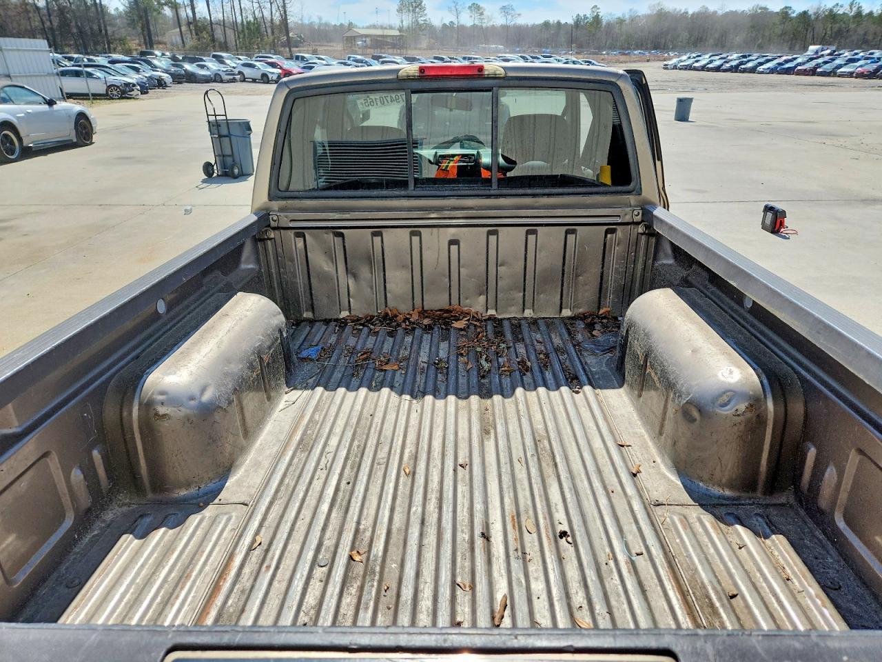 2003 Nissan Frontier Standard