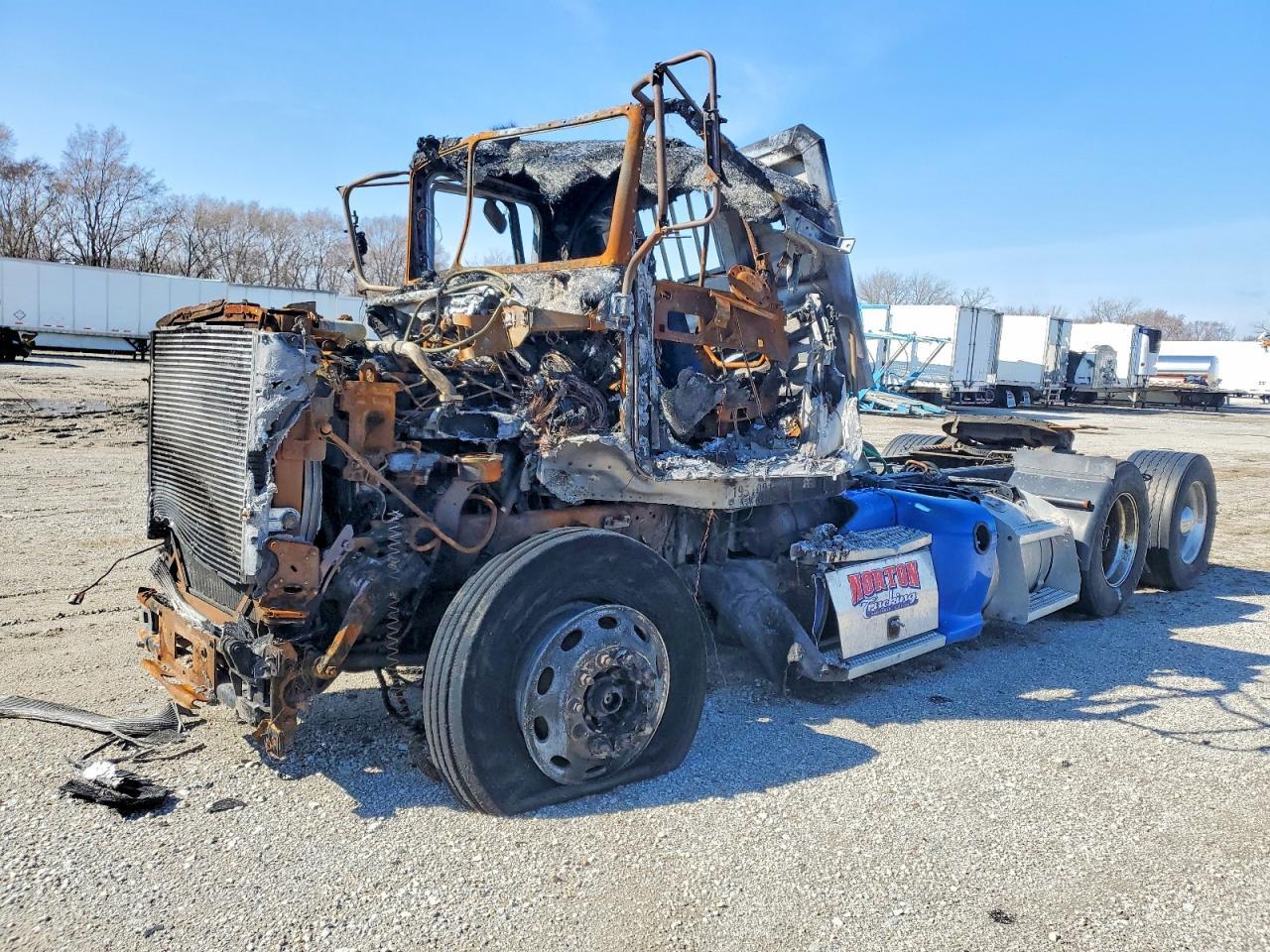 2013 Peterbilt 386 Semi Truck