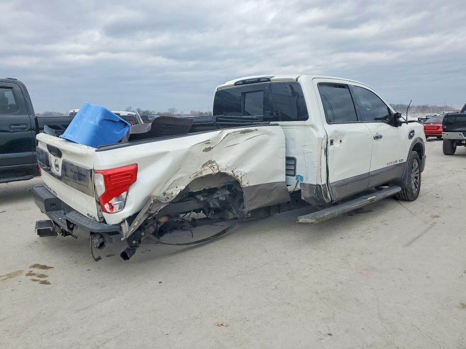 2018 Nissan Titan XD Platinum Reserve