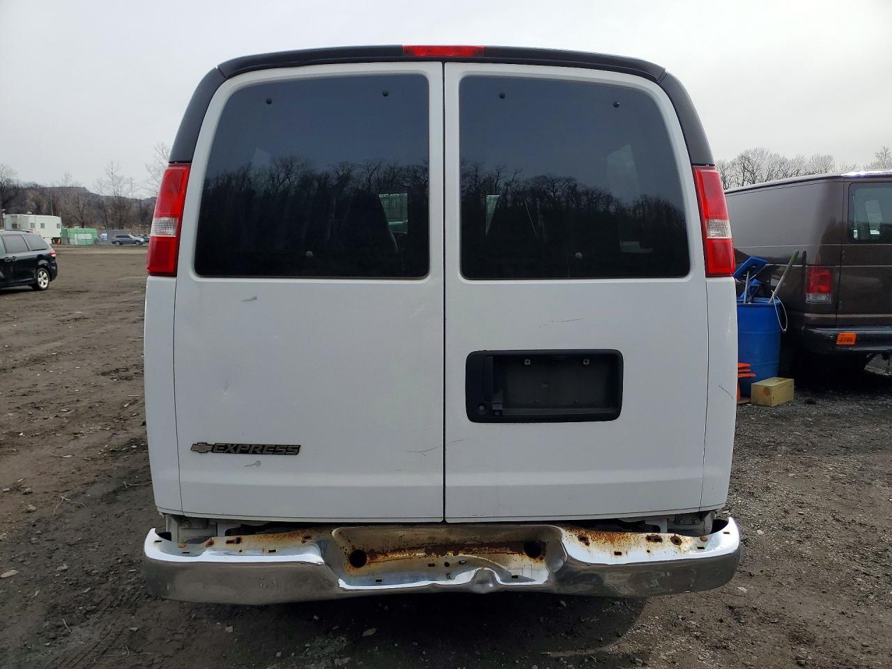 2018 Chevrolet Express G3500 LT