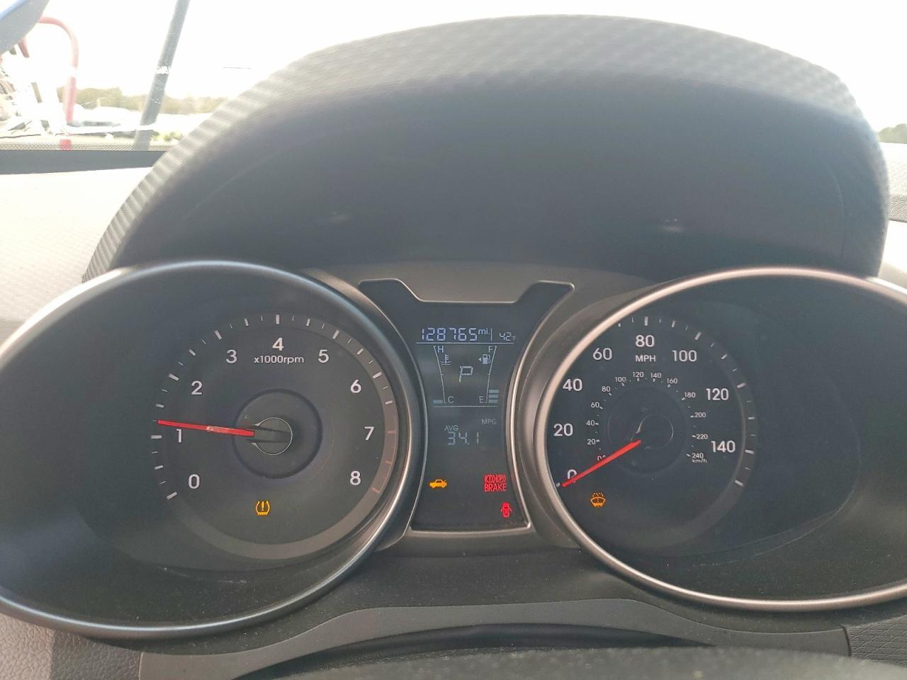 2017 Hyundai Veloster Base