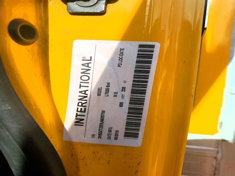 2020 International MV607 BOX Truck