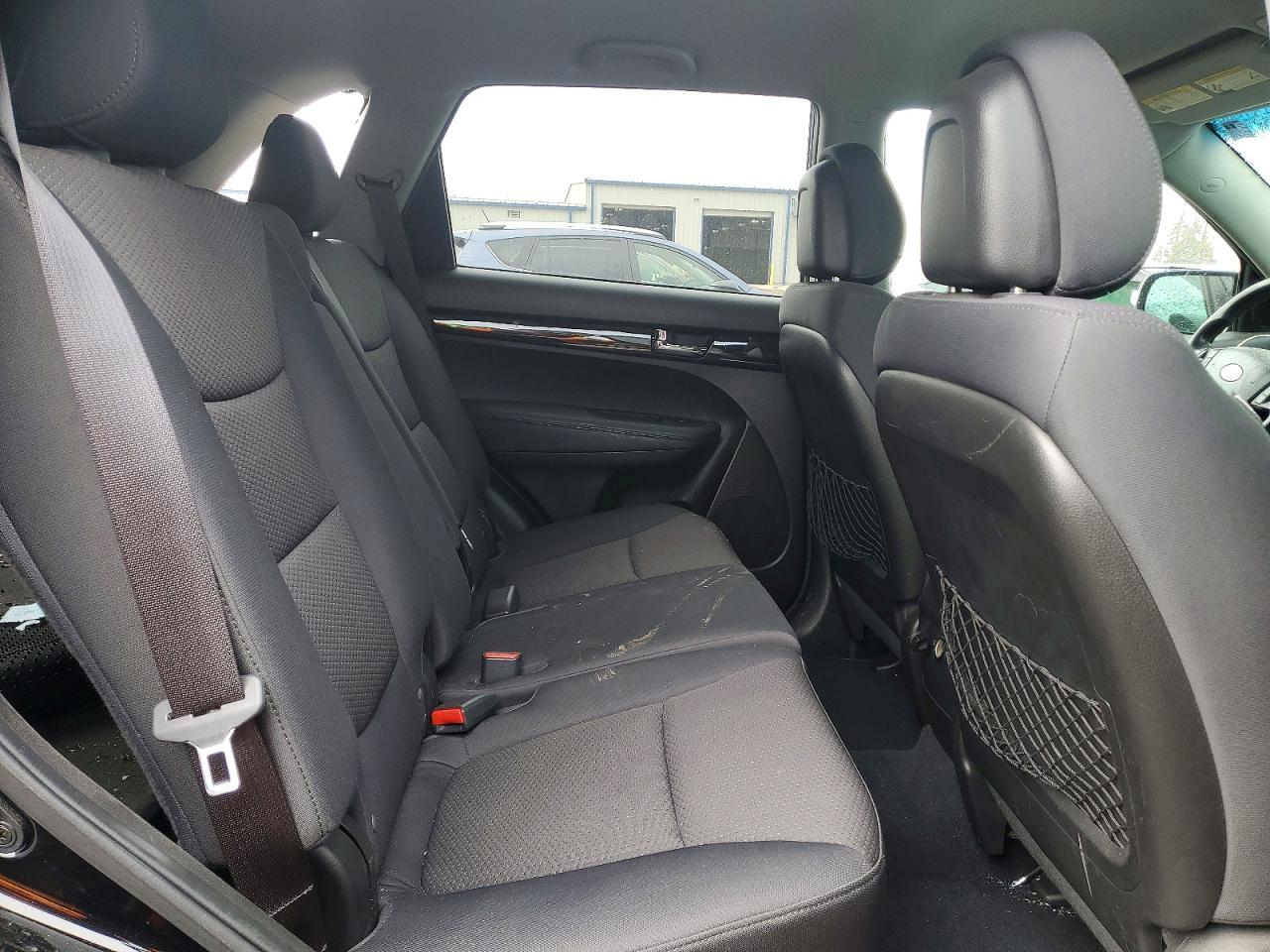 2011 KIA Sorento lx