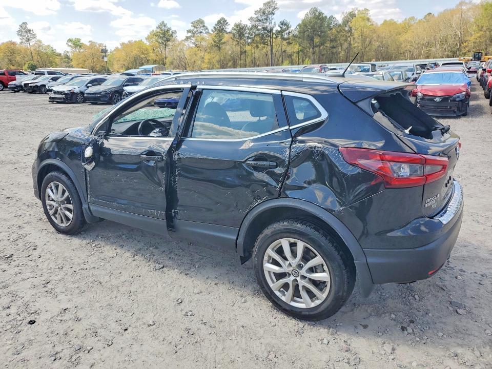 2022 Nissan Rogue Sport sv