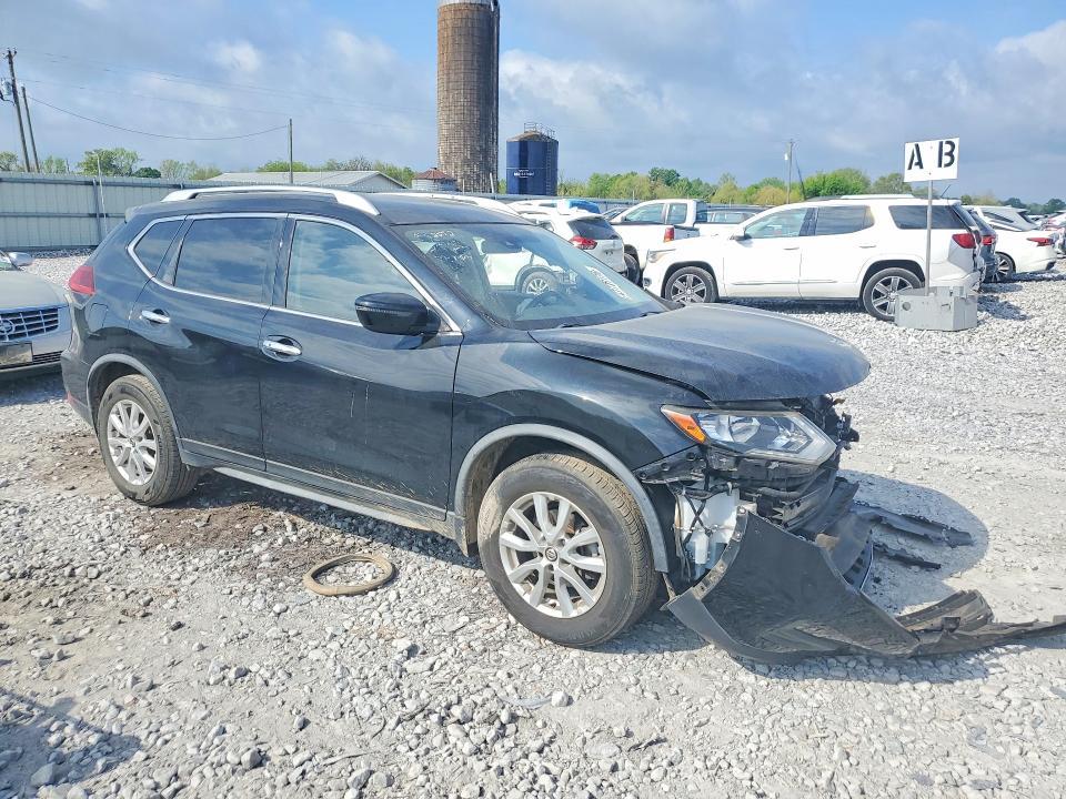 2020 Nissan Rogue sv